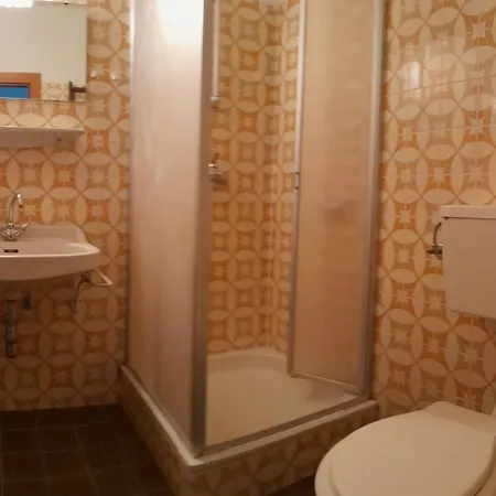 Haus Andrea - Die Goldenen Siebziger Krumpendorf