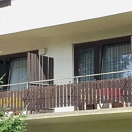 Haus Andrea - Die Goldenen Siebziger Maison d'hôtes Krumpendorf